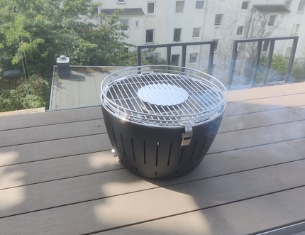 Al primo utilizzo, i residui possono causare piccole nuvole di fumo.