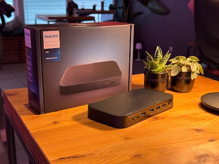Il nuovo Sync Box è collegato tra la console e la TV.