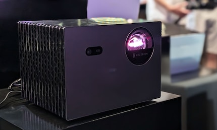 Il design del VisionMaster Max di Valerion è decisamente diverso.