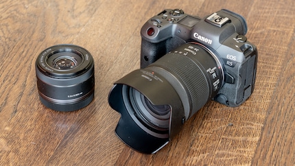 La mia Canon EOS R5 con gli obiettivi 24-105 mm e 50 mm.