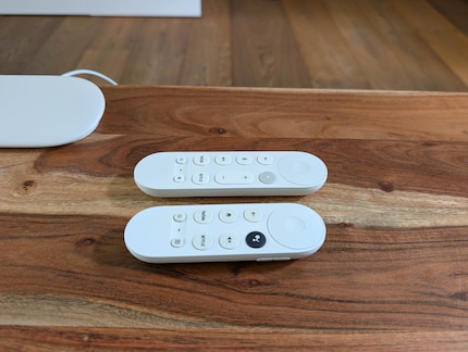 Il telecomando è più lungo e i tasti del volume non sono più sul lato.