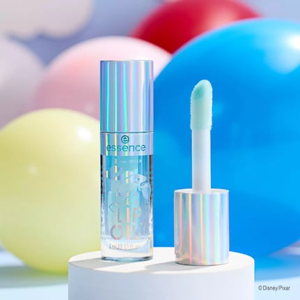 Available in two colours: the Hydra Lip Kiss Oil.