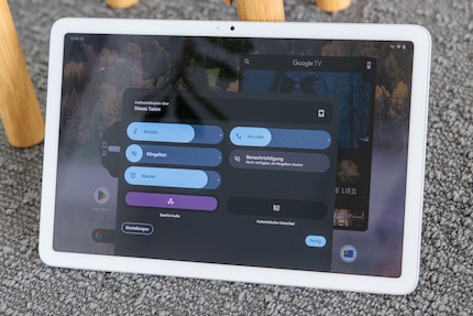 Be it tablet or smartphone, when you unfold the volume controls, they almost fill the screen.