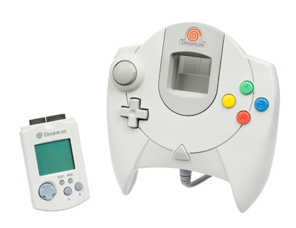 La forma del controller del Dreamcast è iconica, ma purtroppo non è comoda da tenere in mano. Accanto: una Virtual Memory Unit.