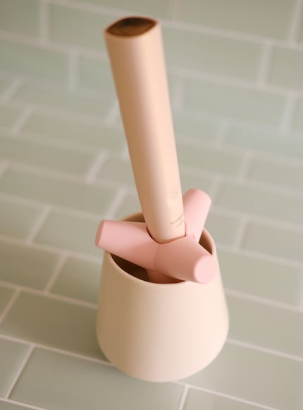 Tetrapot: spazzolini asciutti e puliti in qualiasi bicchiere.