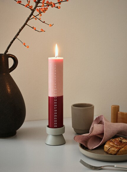 Le candele Countdown to Christmas danno un tocco di freschezza e di stile al periodo dell'Avvento.