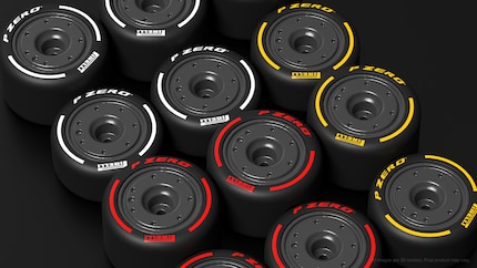 The tyres of the die-cast model are interchangeable.