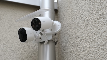 Arlo e Tapo armoniosamente l'una accanto all'altra. Nel frattempo, ho annullato l'abbonamento ad Arlo e attualmente utilizzo solo la telecamera Tapo.