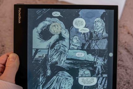 Posso anche leggere fumetti colorati, ma preferisco la versione cartacea.