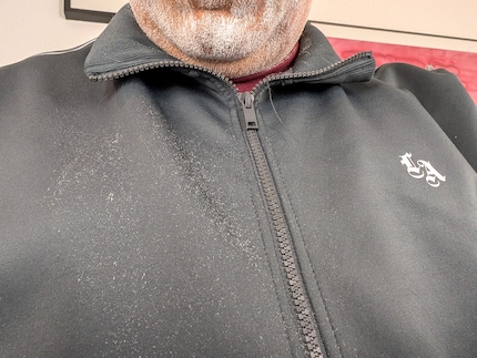 Powder falls off when you shave: easy to clean, still a little annoying.