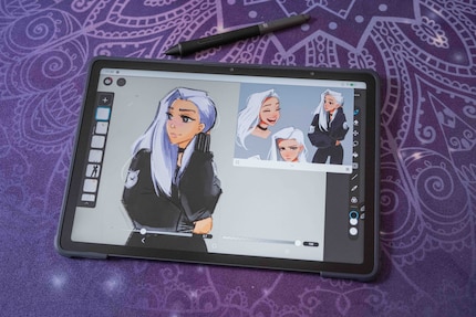 Grazie alle finestre fluttuanti, utilizzo Pinterest come fonte di ispirazione quando disegno.