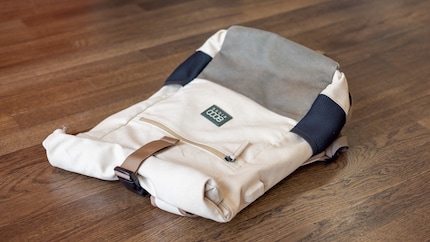 You can roll up the 8000Kicks backpack into a more compact size or use it as a shopping bag thanks to its 30-litre capacity.