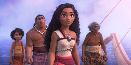 Vaiana e il suo equipaggio: l'ingegnere Loto, il fanboy di Maui Moni e il burbero giardiniere Kele.