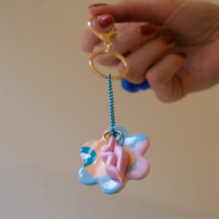 Flower and lips as a key ring.