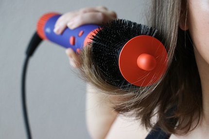 The round brush in action.