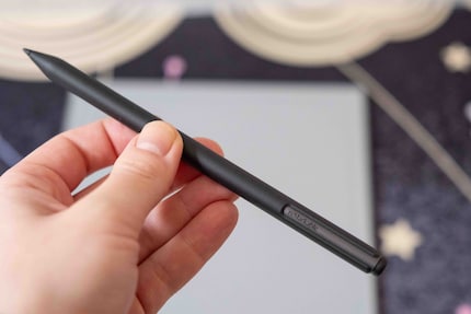 La penna può essere fissata magneticamente al tablet.