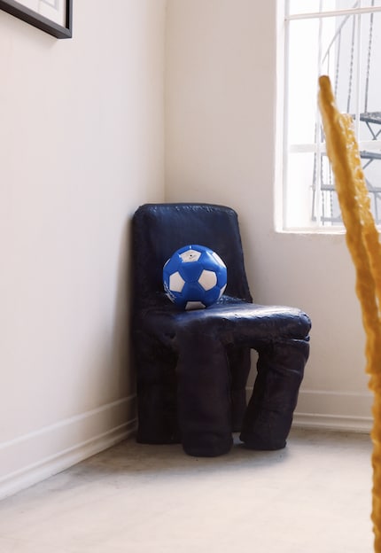 La «Pofi Chair» è una scultura interattiva.
