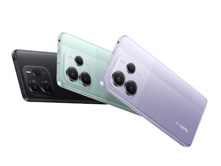 Il Redmi Note 14 5G nelle sue tre varianti di colore.