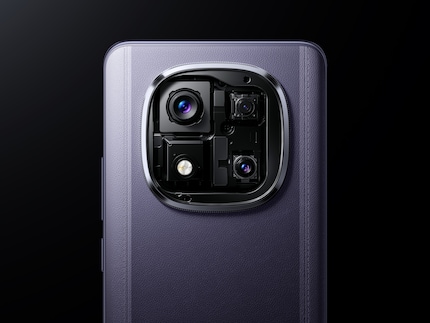 Il sistema di fotocamere del Redmi Note 14 Pro+ 5G senza la cover protettiva.