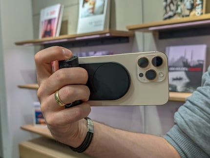 Grazie a MagSafe, passare al formato orizzontale è un gioco da ragazzi.
