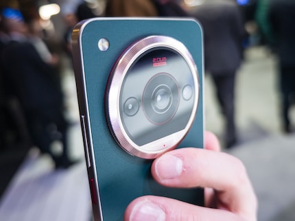 L'anello dell'obiettivo della Focus 2 Ultra può essere ruotato come uno zoom manuale.