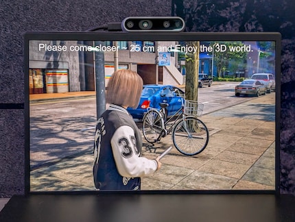 This makes 3D very pleasant without special glasses.