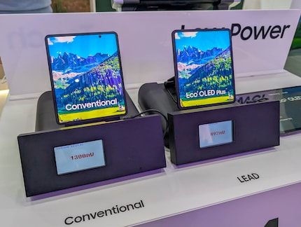  Eco2 OLED: Less power consumption with the same brightness.