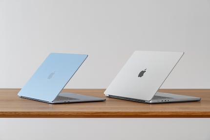 MacBook Air e MacBook Pro. Il lavoro di designer presso Mac deve essere tranquillo al giorno d'oggi.