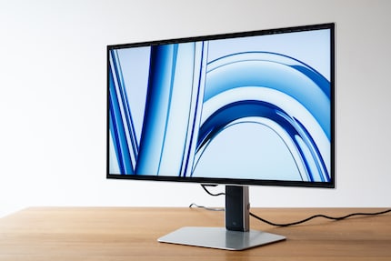 Anche per il G81SF Samsung ha adottato il classico design OLED Odyssey.