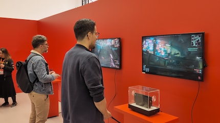 Ho giocato brevemente anche a Cyberpunk 2077: si presenta bene, ma gira solo a 30 fps.