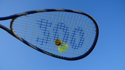 Lo speedminton ha bisogno di spazio ed è uno dei miei giochi preferiti all'aperto.