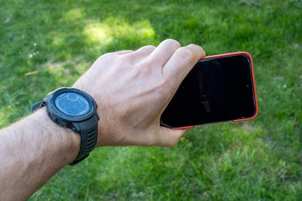 La comunicazione costante tra smartphone e orologio sportivo mi dà sui nervi.