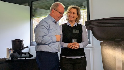 Il dottor Stefan Hilgers spiega cosa rende il nuovo Thermomix così speciale. Tra le altre cose, il suo coperchio.