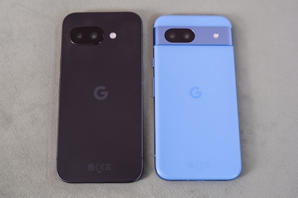 Rispetto al Pixel 8a (a destra), il nuovo Pixel 9a è visivamente noioso e generico.