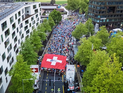 Alla linea di partenza della Wings for Life World Run di Zugo.