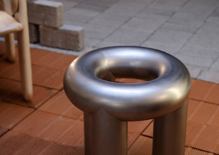 Chunk Stool di Obscure Objects.