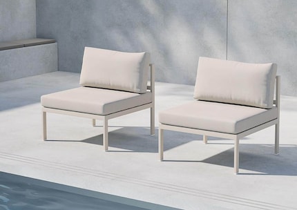 L'altezza della seduta di 30 centimetri può essere bassa, ma è ideale per le aree lounge.