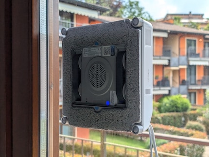 In caso di interruzione di corrente, il robot rimane sulla finestra in modalità di emergenza per quasi 40 minuti.