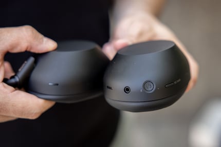 Pochi pulsanti – mi piace! Ma gli auricolari non hanno un rivestimento traspirante.