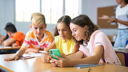 A scuola e dopo: I giovani frequentano la reception sempre più a lungo.