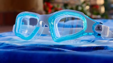 Grazie alle lenti ampie e leggermente curve, gli occhiali offrono un ampio campo visivo.