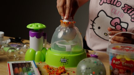 The lid’s on, the clip’s on, but there’s spillage nonetheless.