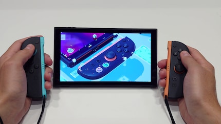 Camminare su una console Switch sovradimensionata è una sensazione surreale.