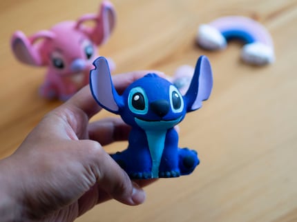 No need for 3D glasses with this real-life stitch.