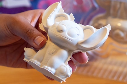 Although the mould hasn’t leaked plaster, the aliens are still a bit rough around the edges.