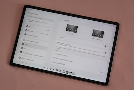 Lenovo offre una serie di impostazioni nel software per la lettura, come la modalità in bianco e nero.