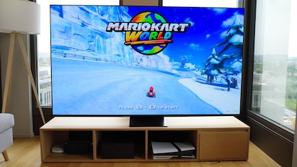 I treated myself to the Samsung QE83S95F for the launch and am very happy with it – also in combination with the Switch 2.