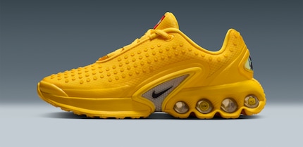 Ecco come appare una scarpa della collezione Lego 'Air Max' di Nike.