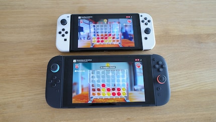 I play «Four wins» against myself via GameShare.