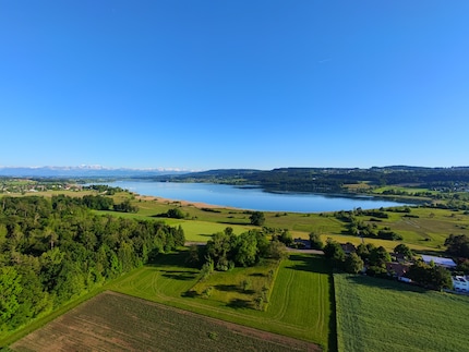 With the X1 Promax, you can take some beautiful aerial shots. The quality has improved, and the drone flies higher than the X1.
